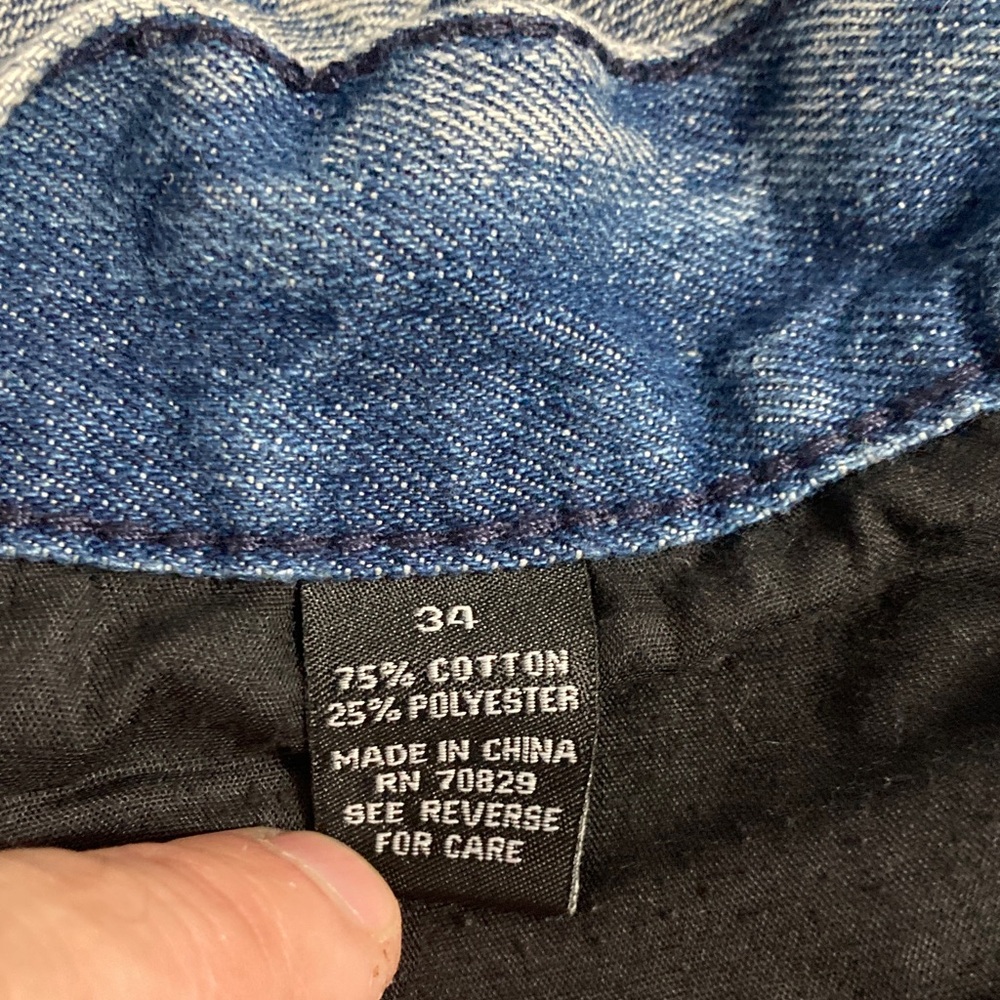 Carbon Blue US Flag Jean Shorts with Distressed Details - Picture 7 of 10